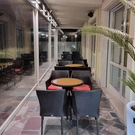 Madison Hotel 3*